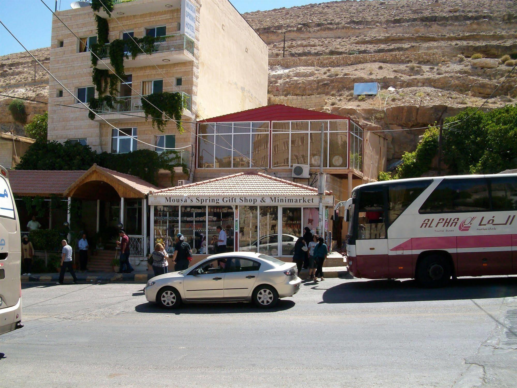 Mussa Spring Hotel Wadi Musa Exteriör bild